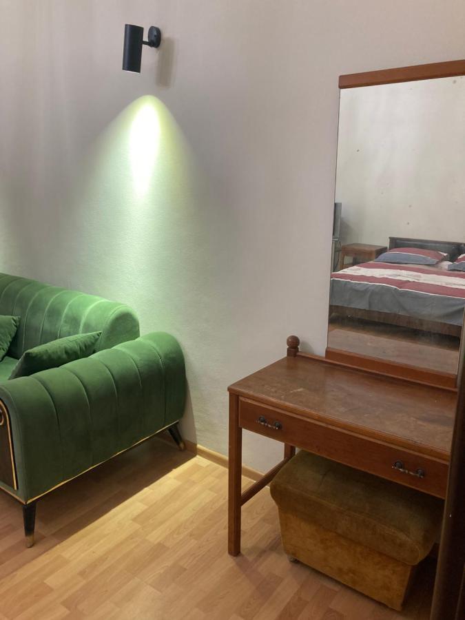 Apartment Kostava 10 บาทูมิ ภายนอก รูปภาพ